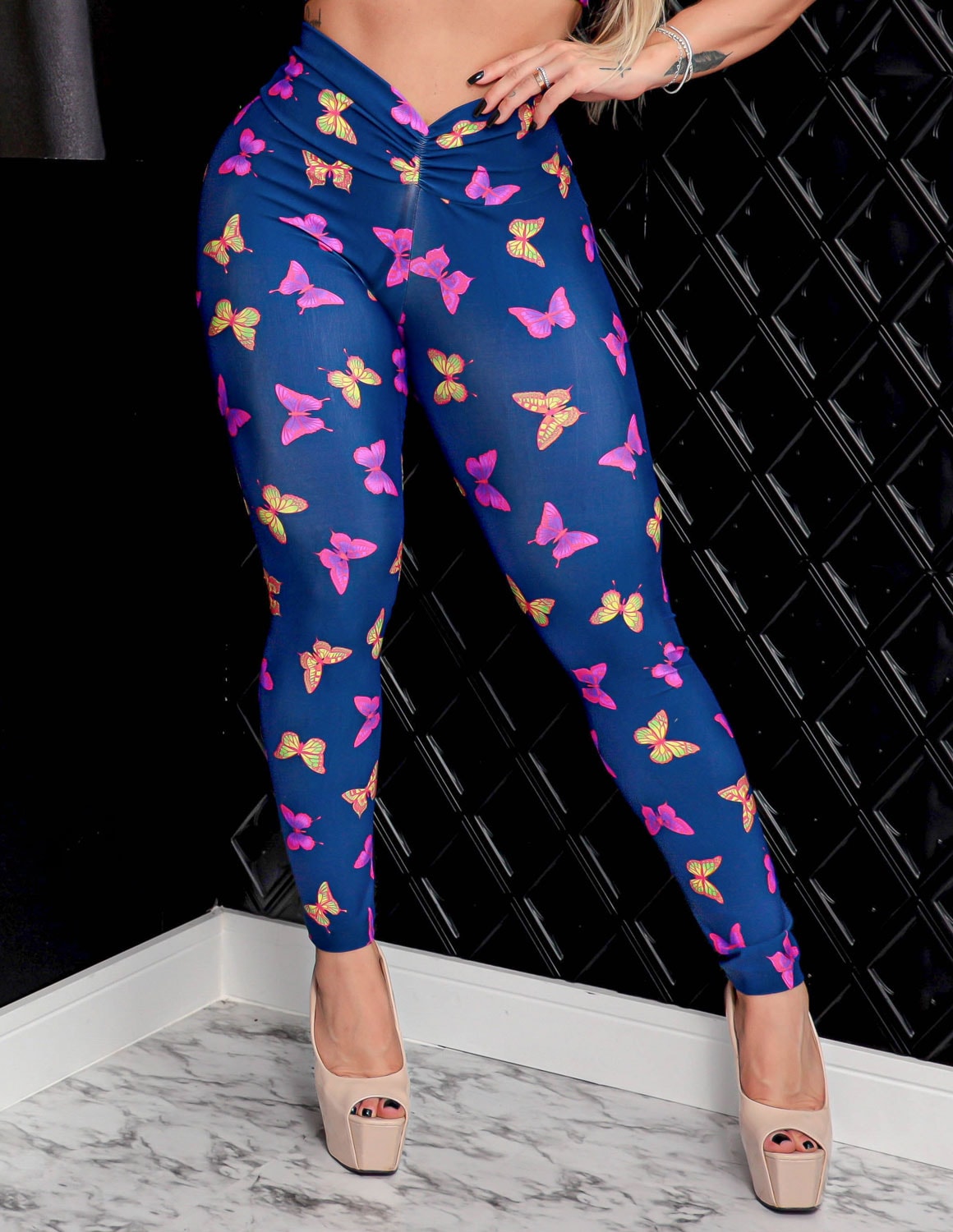 Calça Feminina para Academia com Efeito Empina Bumbum