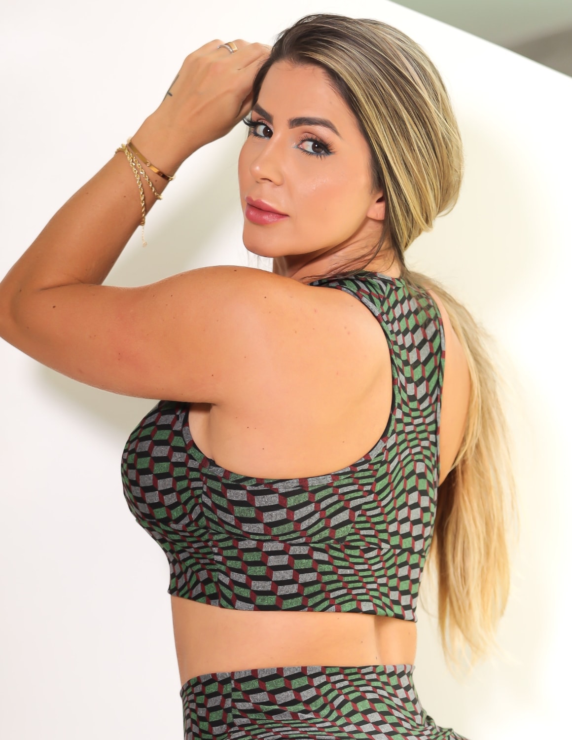 Cropped Fitness Feminino com Bojo Removível e Estampa para Ginástica