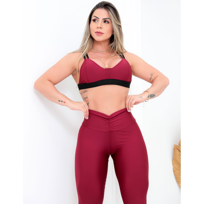 Conjunto Feminino Empina Bumbum com Legging e Top para Academia