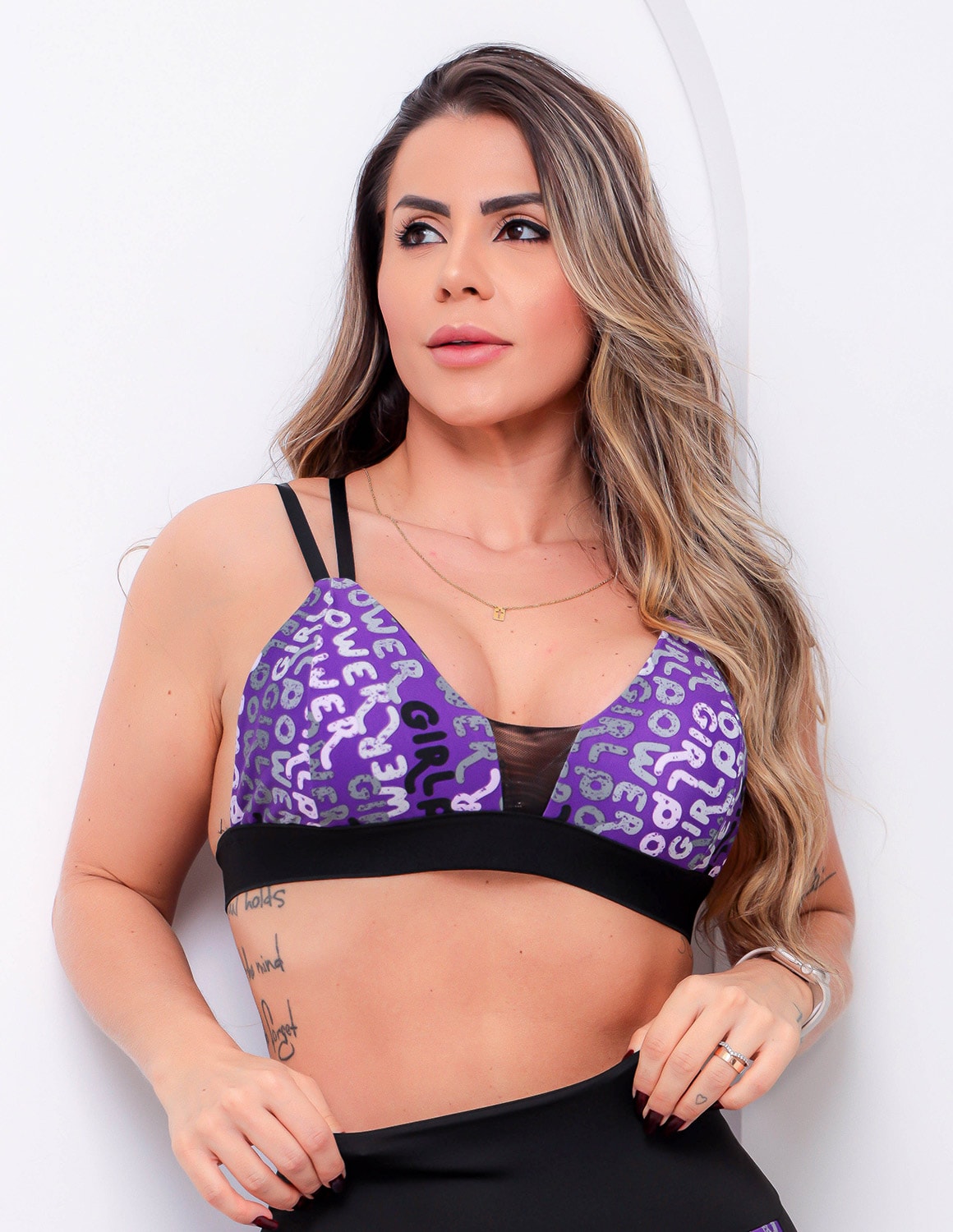 Conjunto Feminino Fitness Estampado Short com Bolsos e Top com Bojo