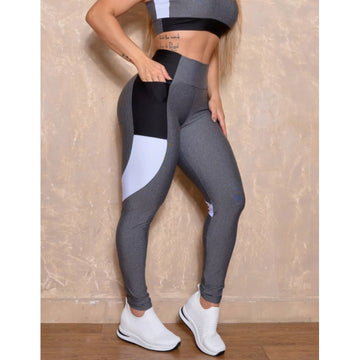 Calça Legging Feminina Fitness com Bolsos e Detalhe nas Laterais