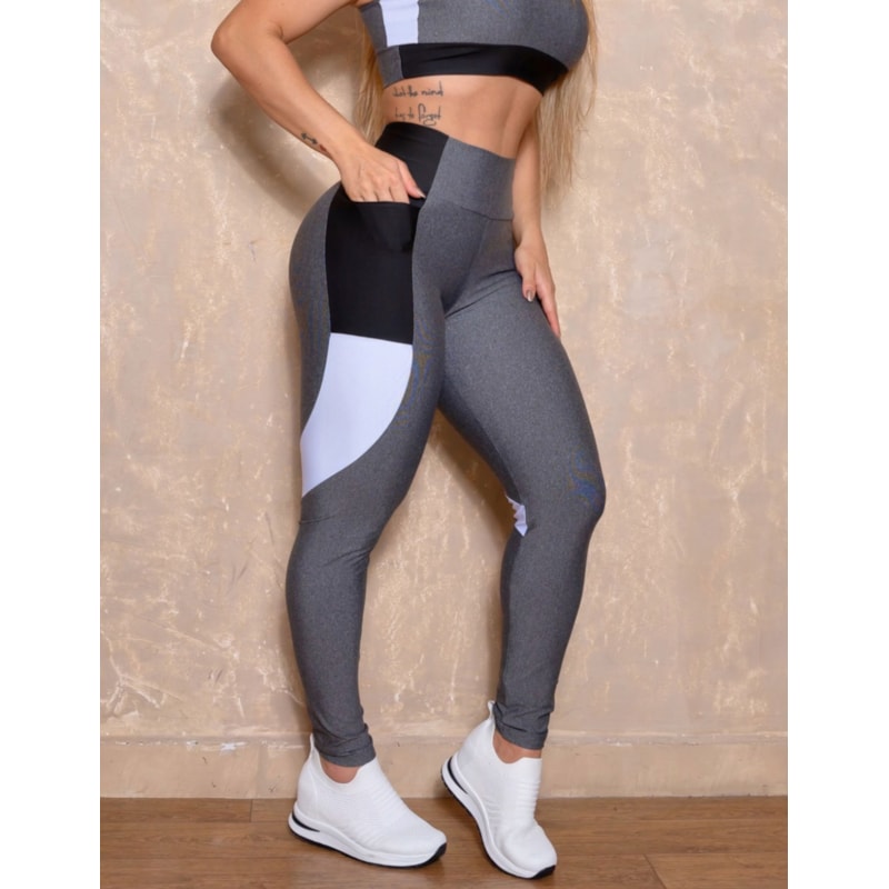 Calça Legging Feminina Fitness com Bolsos e Detalhe nas Laterais