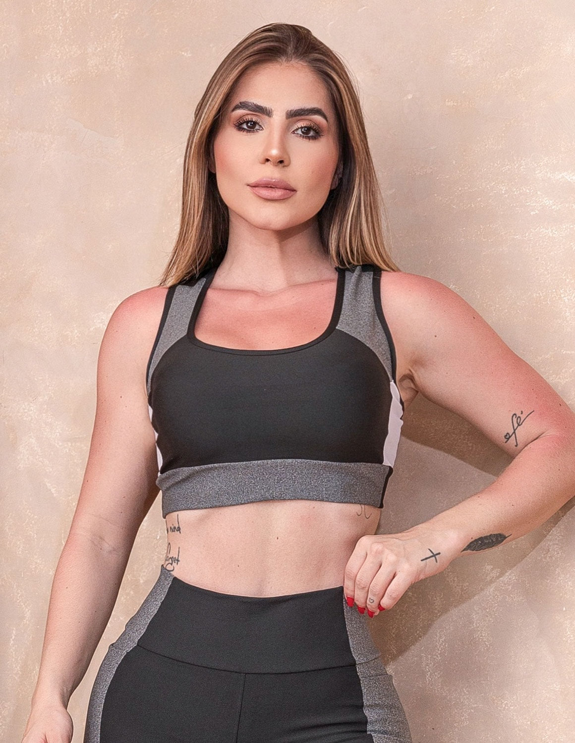 Cropped Fitness Feminino Estilo Nadador sem Bojo