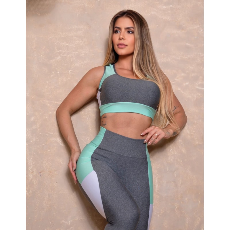 Conjunto Academia Feminino com Calça Legging e Cropped sem Bojo
