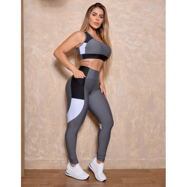 Conjunto Feminino Fitness com Calça e Cropped Estilo Nadador