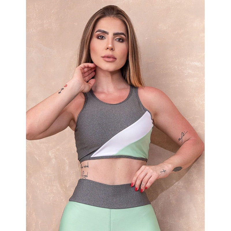 Cropped Feminino Fitness sem Bojo com Decote Vazado nas Costas