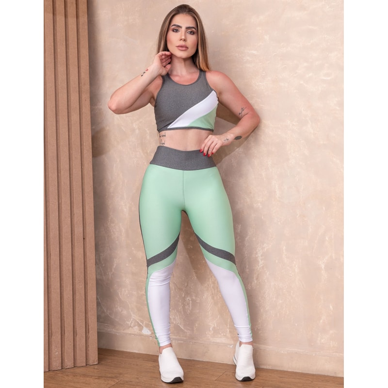 Cropped Feminino Fitness sem Bojo com Decote Vazado nas Costas