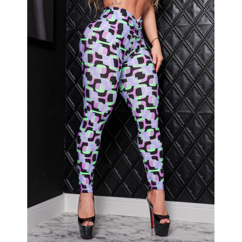 Conjunto Estampado para Academia Empina Bumbum Cropped com Bojo e Calça
