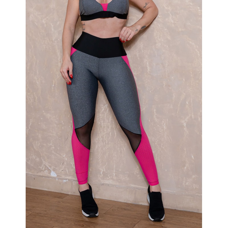 Calça Fitness Feminina com Recortes em Tela nas Laterais