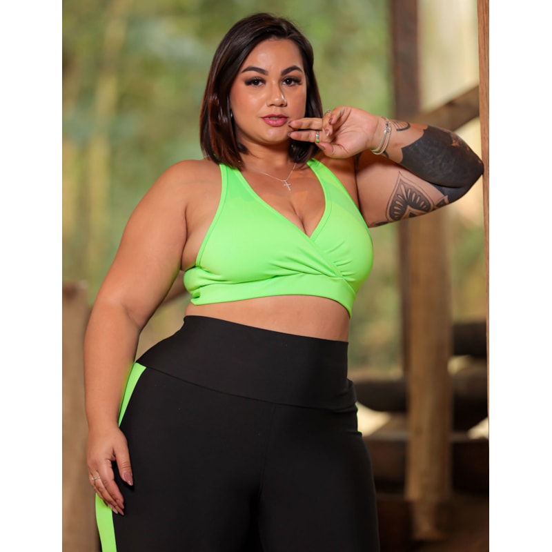 Conjunto Plus Size com Calça e Cropped para Academia