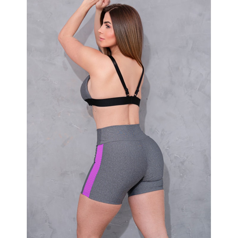 Look Fitness Feminino com Shortinho e Top com Bojo Removível