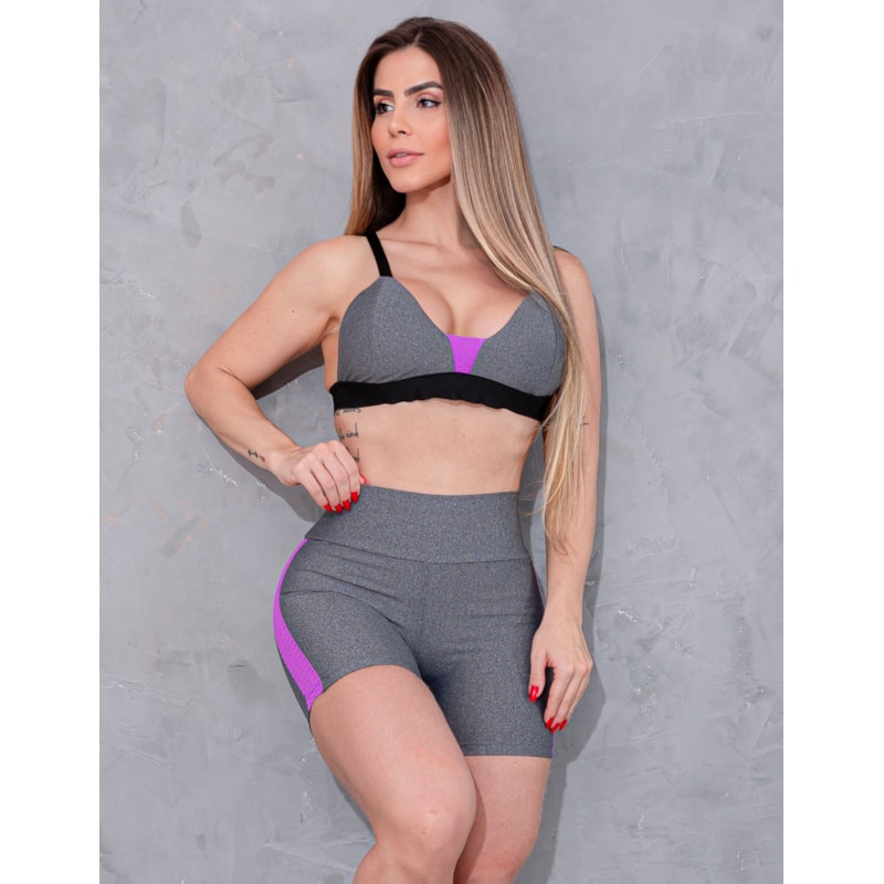 Look Fitness Feminino com Shortinho e Top com Bojo Removível