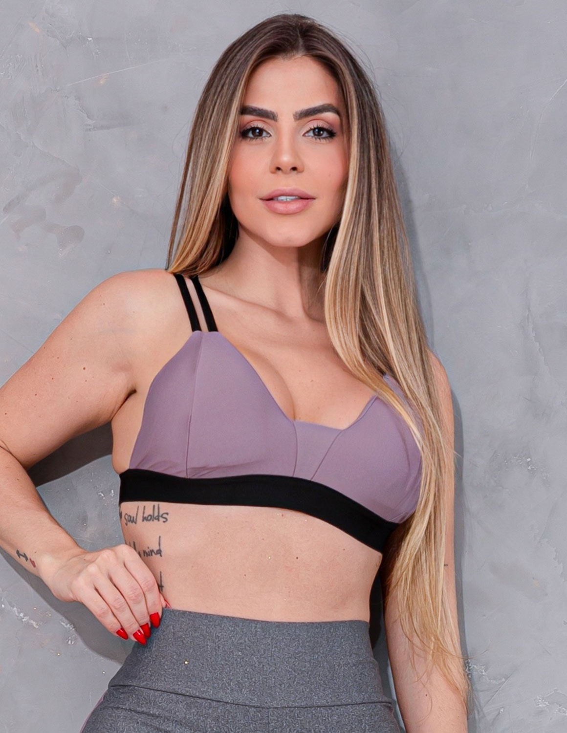 Conjunto Fitmoda Feminino para Academia com Top de Bojo Removível e Short