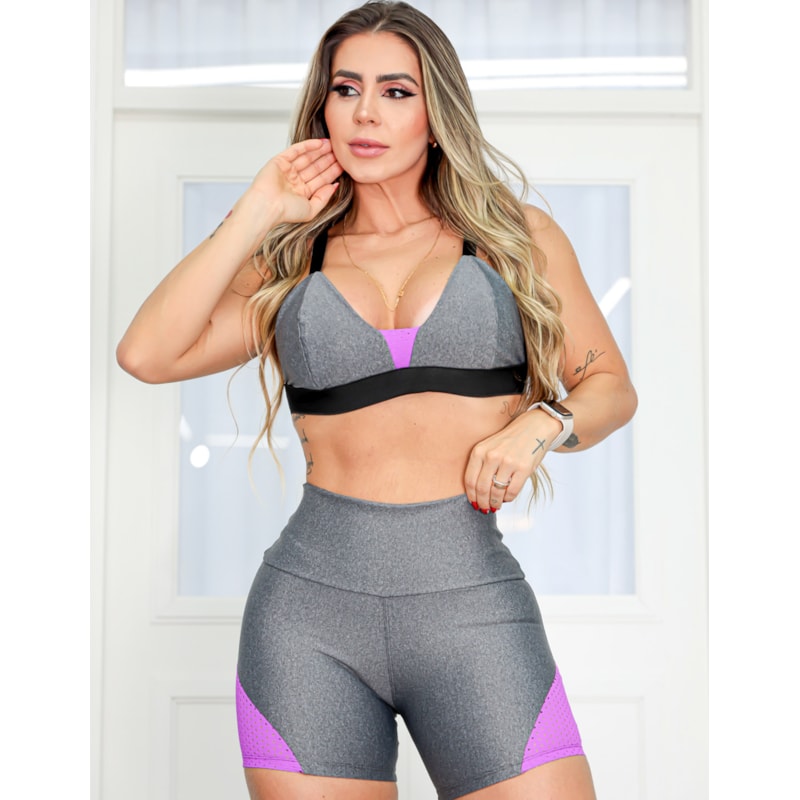 Short Feminino Esportivo com Recortes nas Laterais em Tela de Poliamida