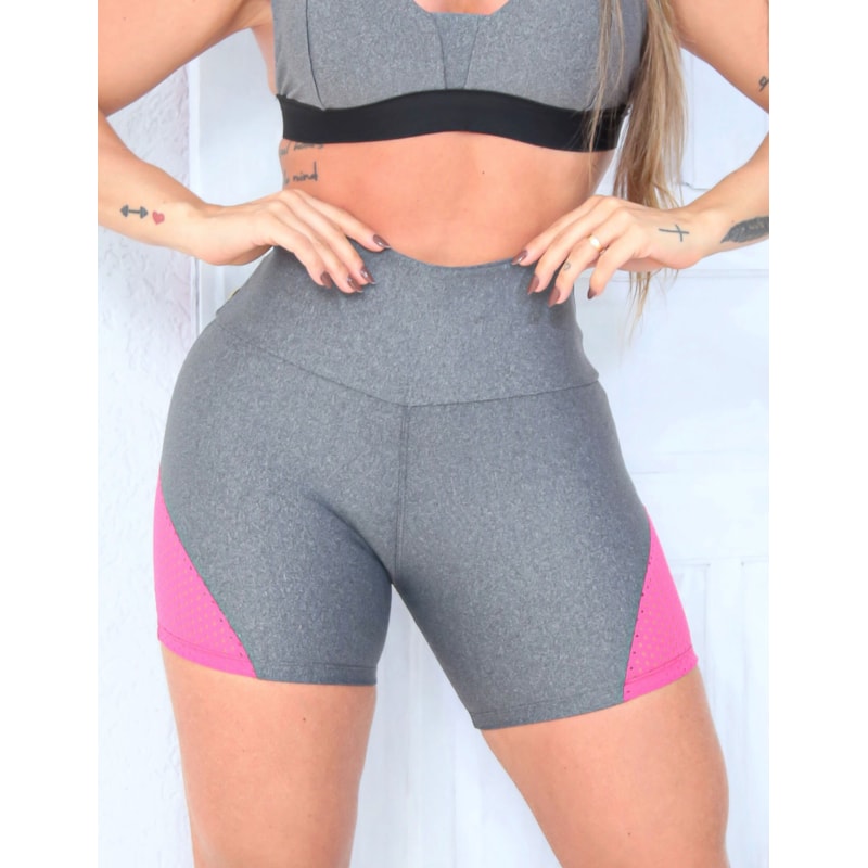 Shortinho Fitness Feminino com Recortes de Tela nas Laterais