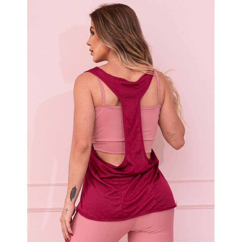 Camiseta Regata Esportiva Feminina em Dyr Fit Cavada