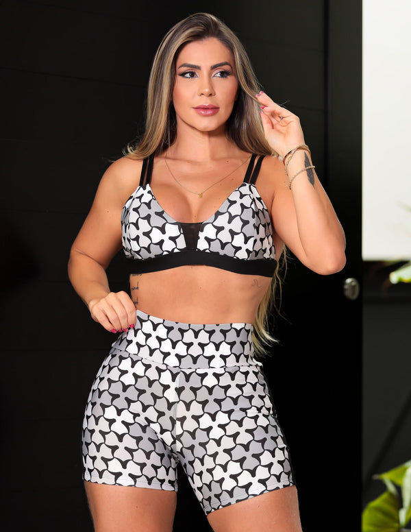 Conjunto Esportivo Estampado Feminino com Top e Short com Tela nas Laterais