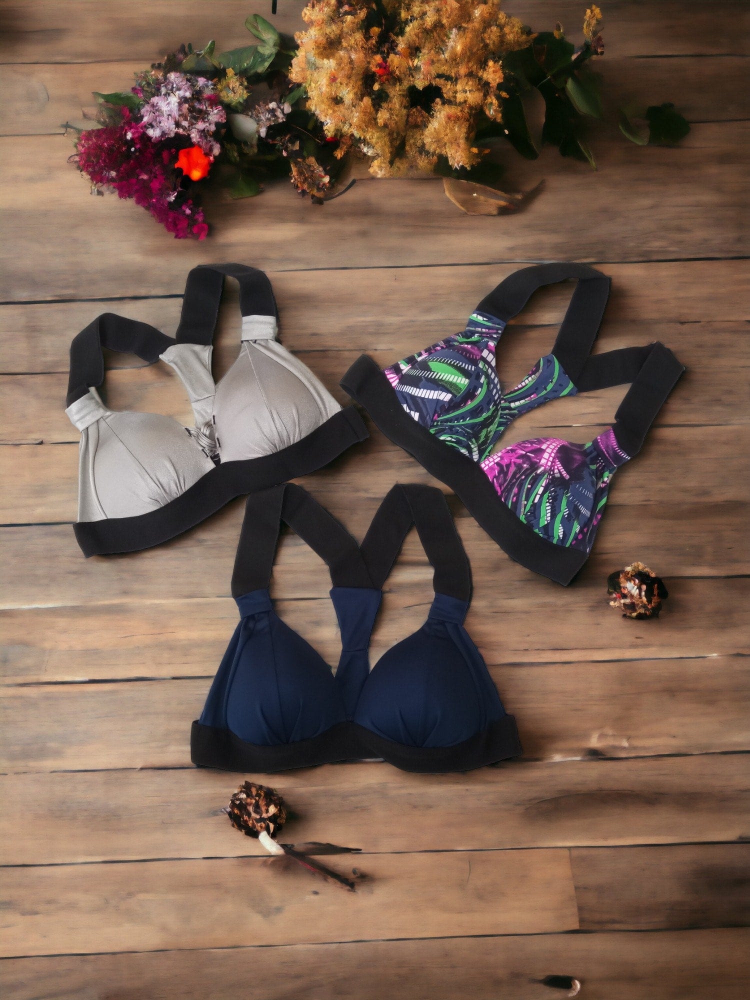 Kit com 3 Tops Feminino Fitness com Bojo Estruturado