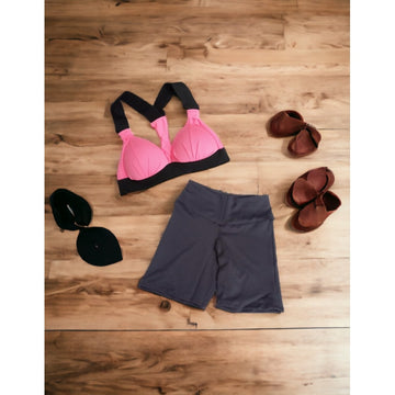 Kit com 1 Top em Dry Fit e 1 Bermuda Meia Coxa em Suplex para Academia