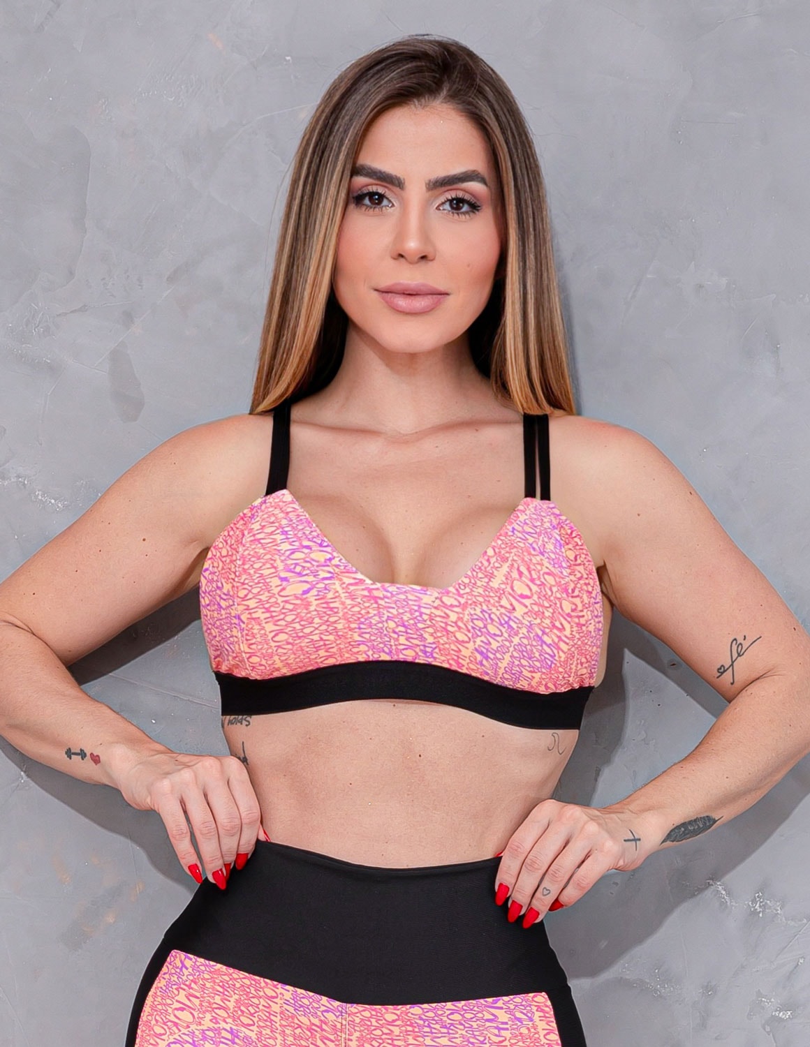 Top Fitness Feminino com Bojo Removível e Alcinhas Reguláveis