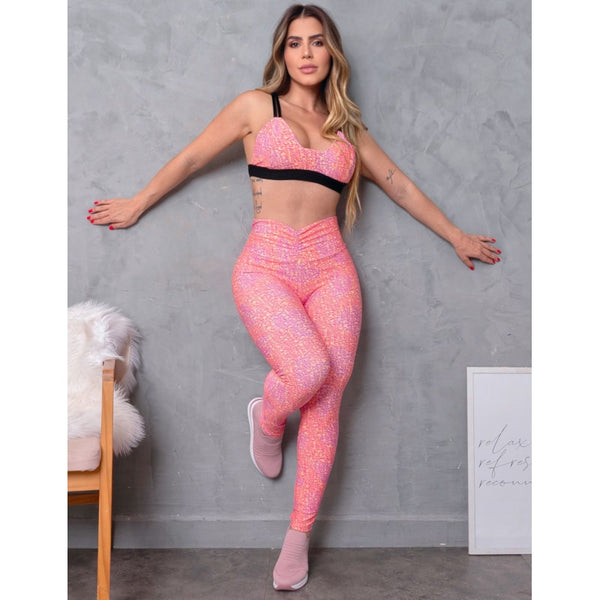 Conjunto Feminino com Calça Empina Bumbum e Top com Bojo Removível