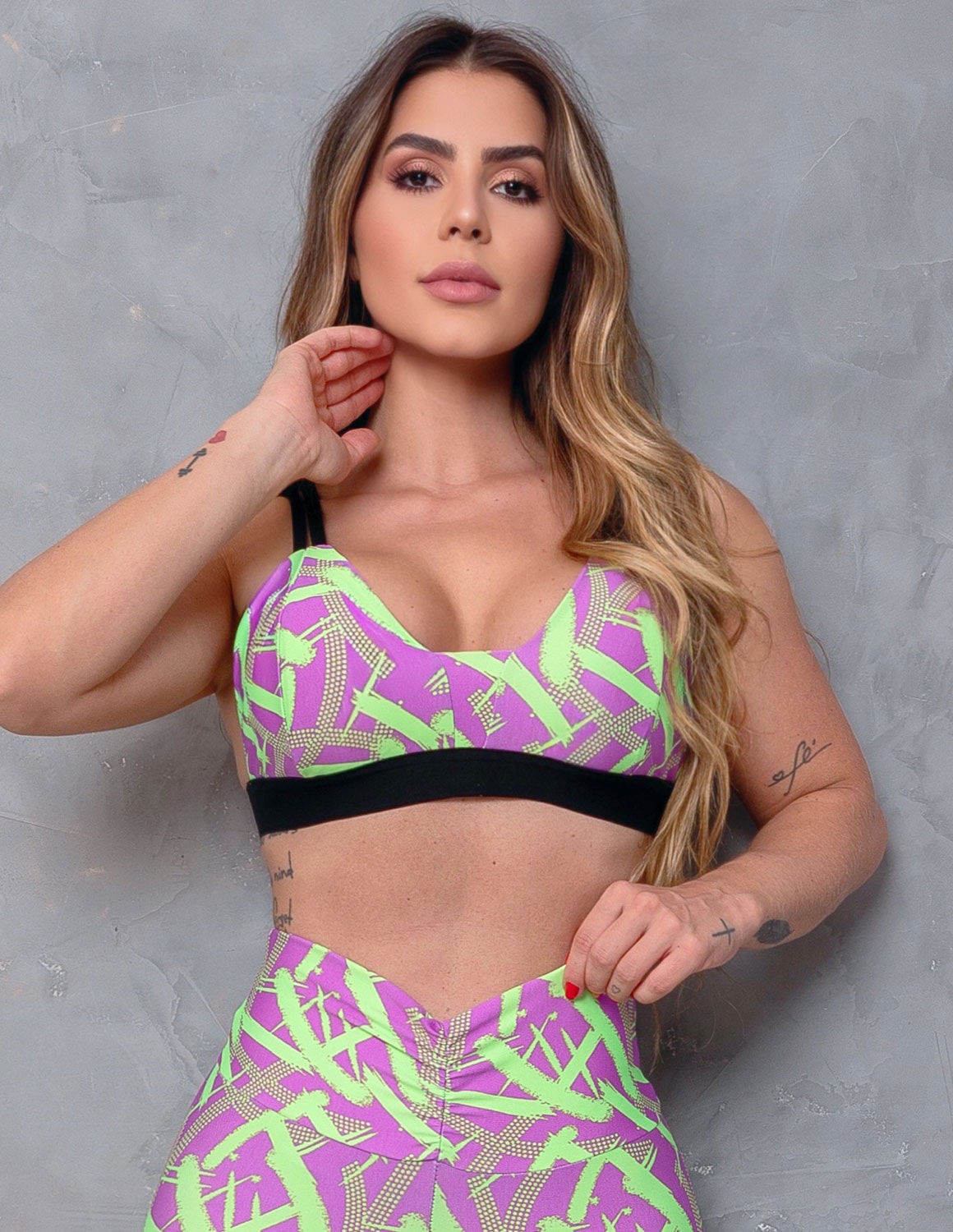 Tops Fitness Feminino com Estampa e Bojo Removível