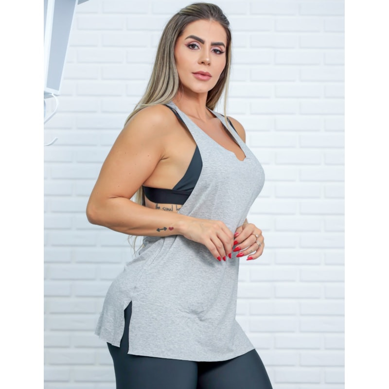 Regata Atlética Feminina com Toque de Elegância e Recortes Laterais