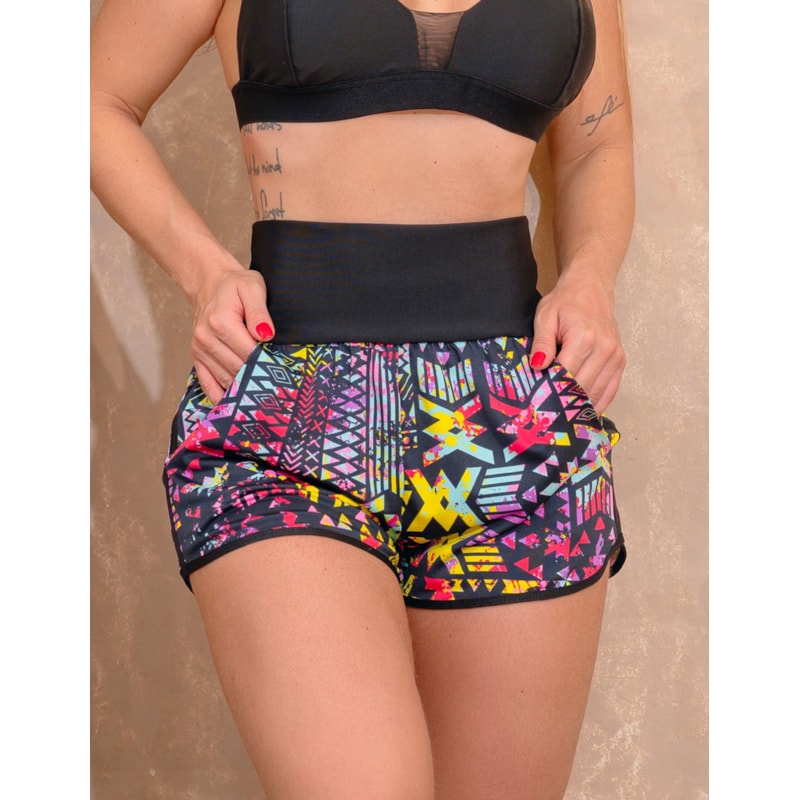Short Running Curto Estampado com Detalhe Lateral e Bolsos Laterais