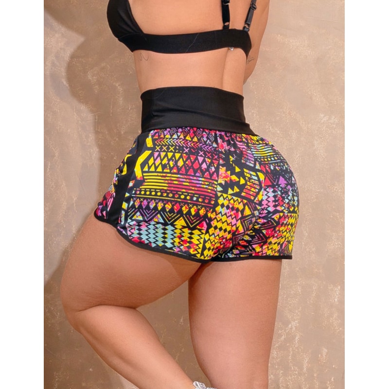 Short Running Curto Estampado com Detalhe Lateral e Bolsos Laterais