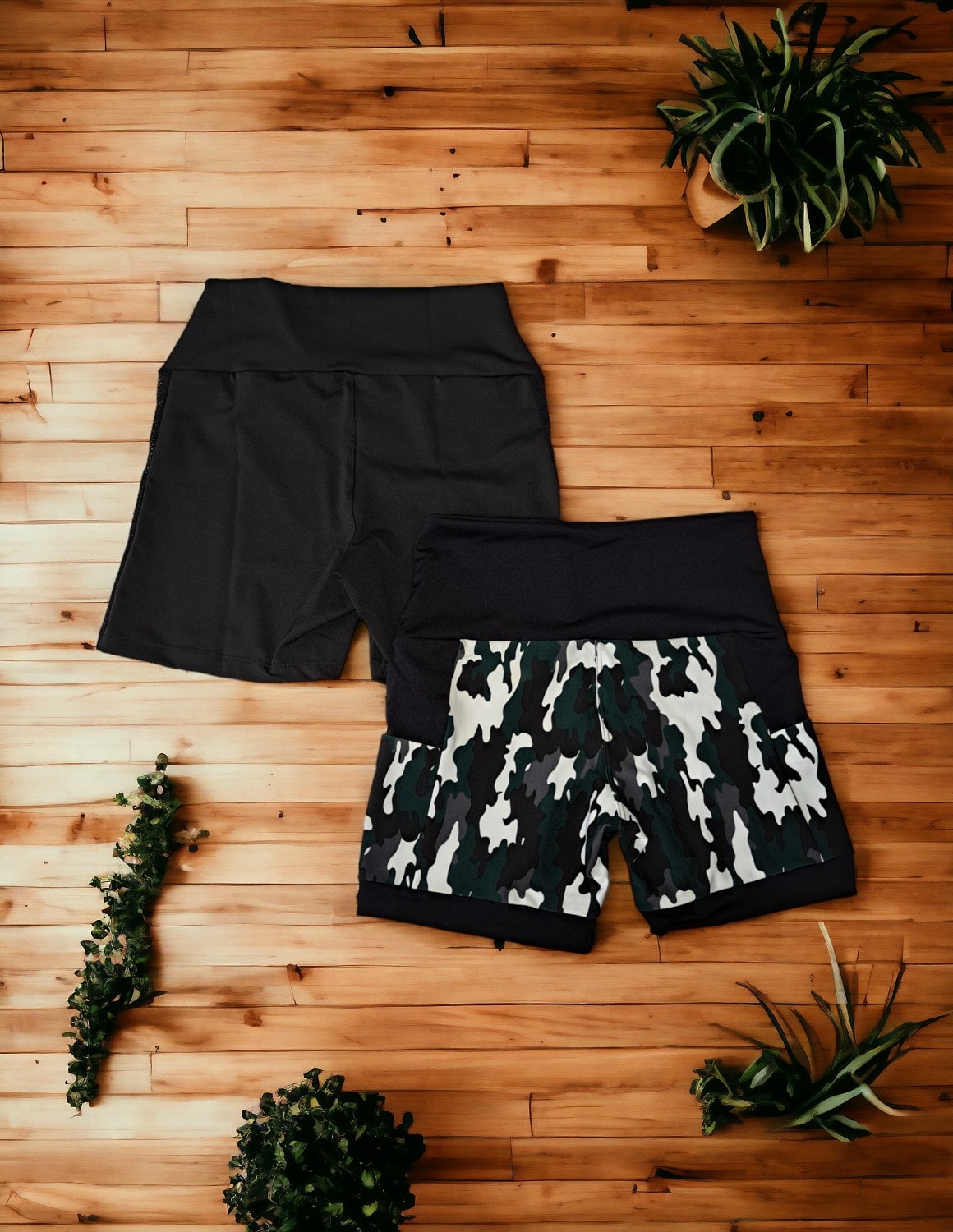 Kit com 2 Shorts Fitness Feminino - Estampas Variadas