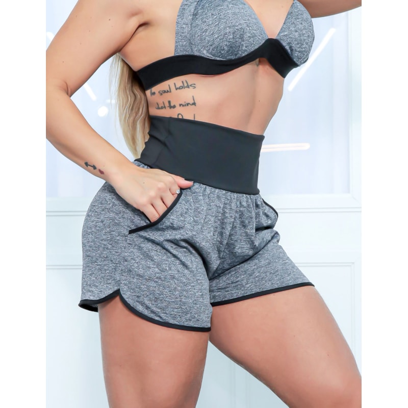 Conjunto Feminino Esportivo em Dry Fit Top com Bojo e Short com Bolsos