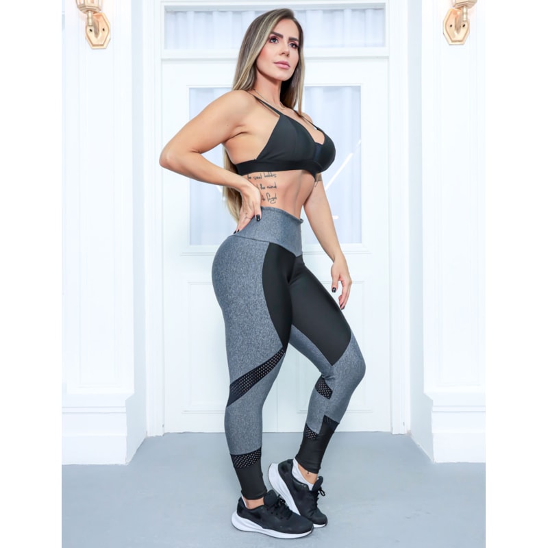 Look Feminino Fitness com Calça Legging e Top com Bojo Removível