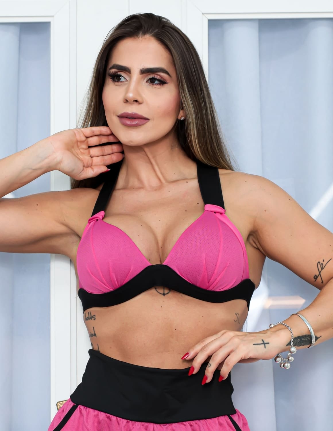 Conjunto Feminino Fitness em Dry Fit Top com Bojo e Short com Bolsos Laterais