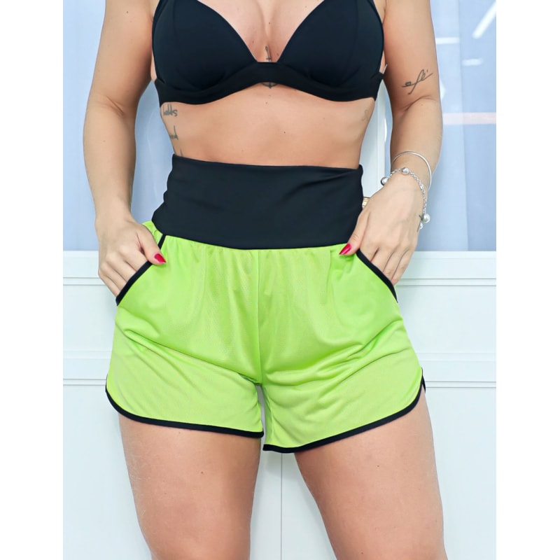 Shortinho Feminino sem Forro em Dry Fit com Bolsos Laterais