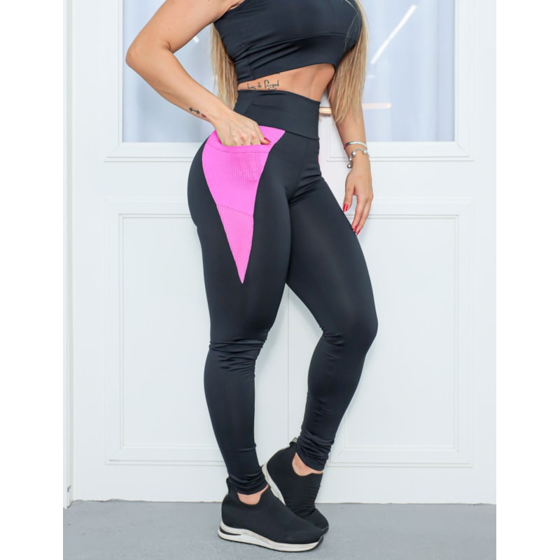 Calça Empina Bumbum Feminina com Bolsos de Tela para Academia