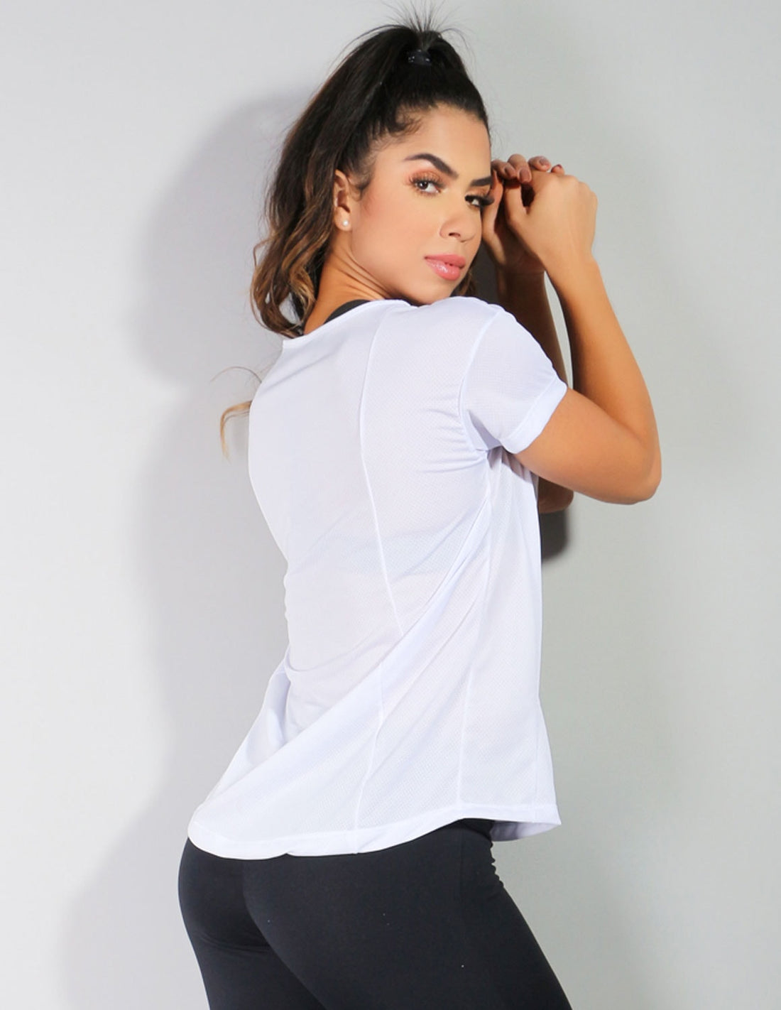 Camiseta Básica Fitness Feminina em Dry Fit
