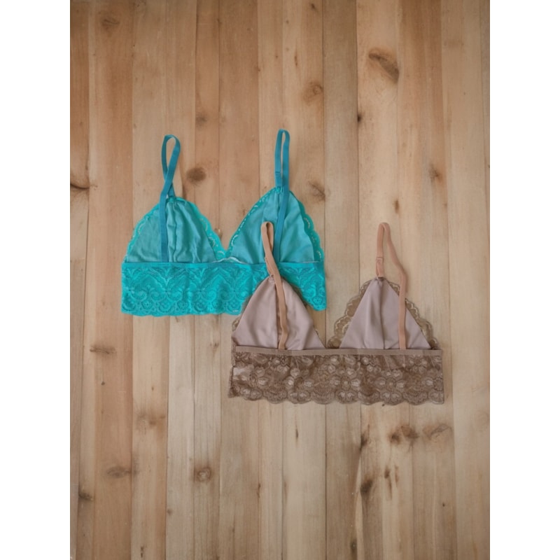 Kit com 2 Croppeds Sutiã Feminino em Renda com Alças Reguláveis e sem Bojo