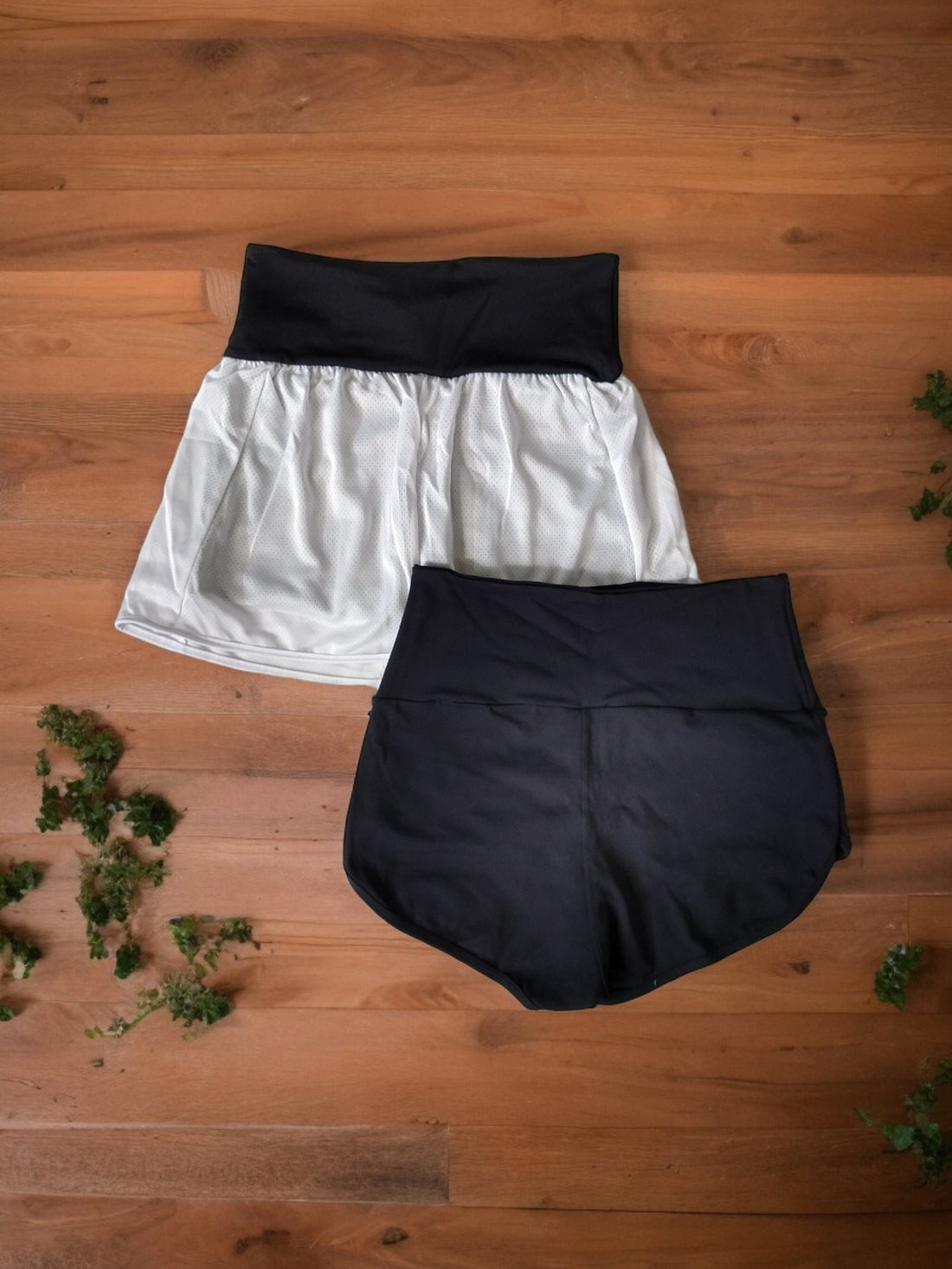 Kit Fitness com 1 Short Saia e 1 Sunguete Cintura Alta