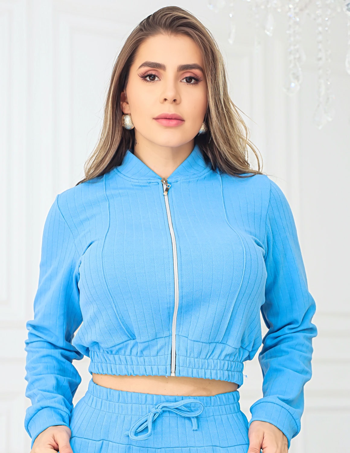 Conjunto Feminino Crepe Canelado Jaqueta com Ziper e Calça com Bolsos