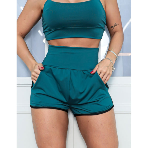 Short Feminino Running com Bolsos Lateriais para Academia