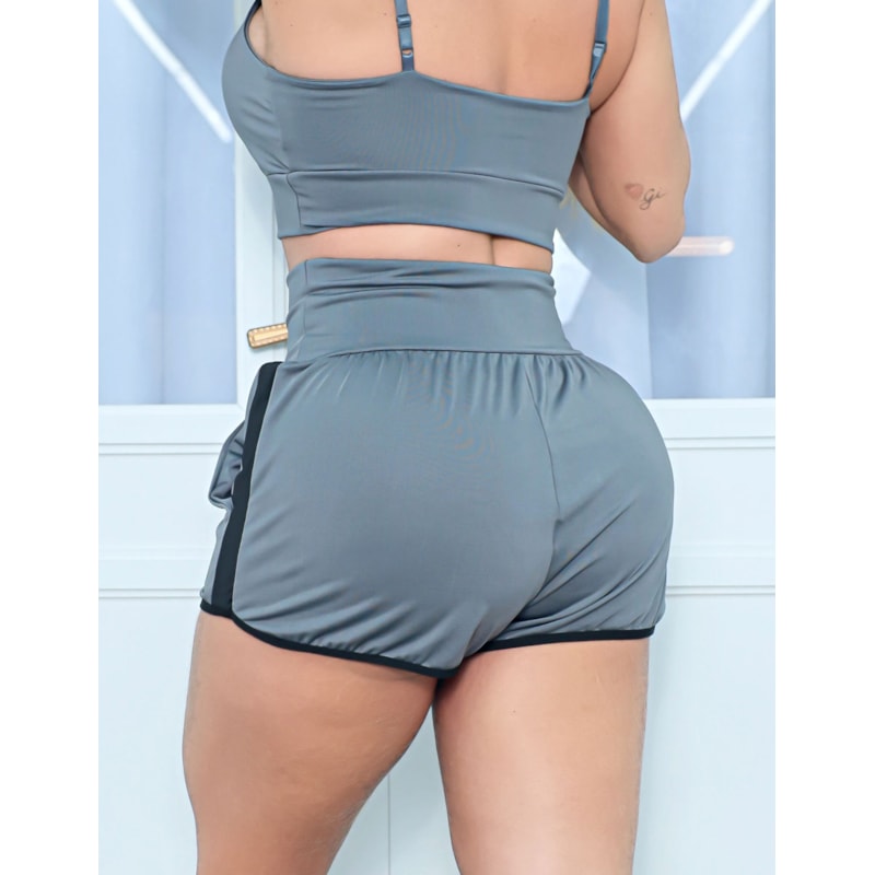 Short Fitness Feminino em Suplex com Detalhe Lateral e Bolsos