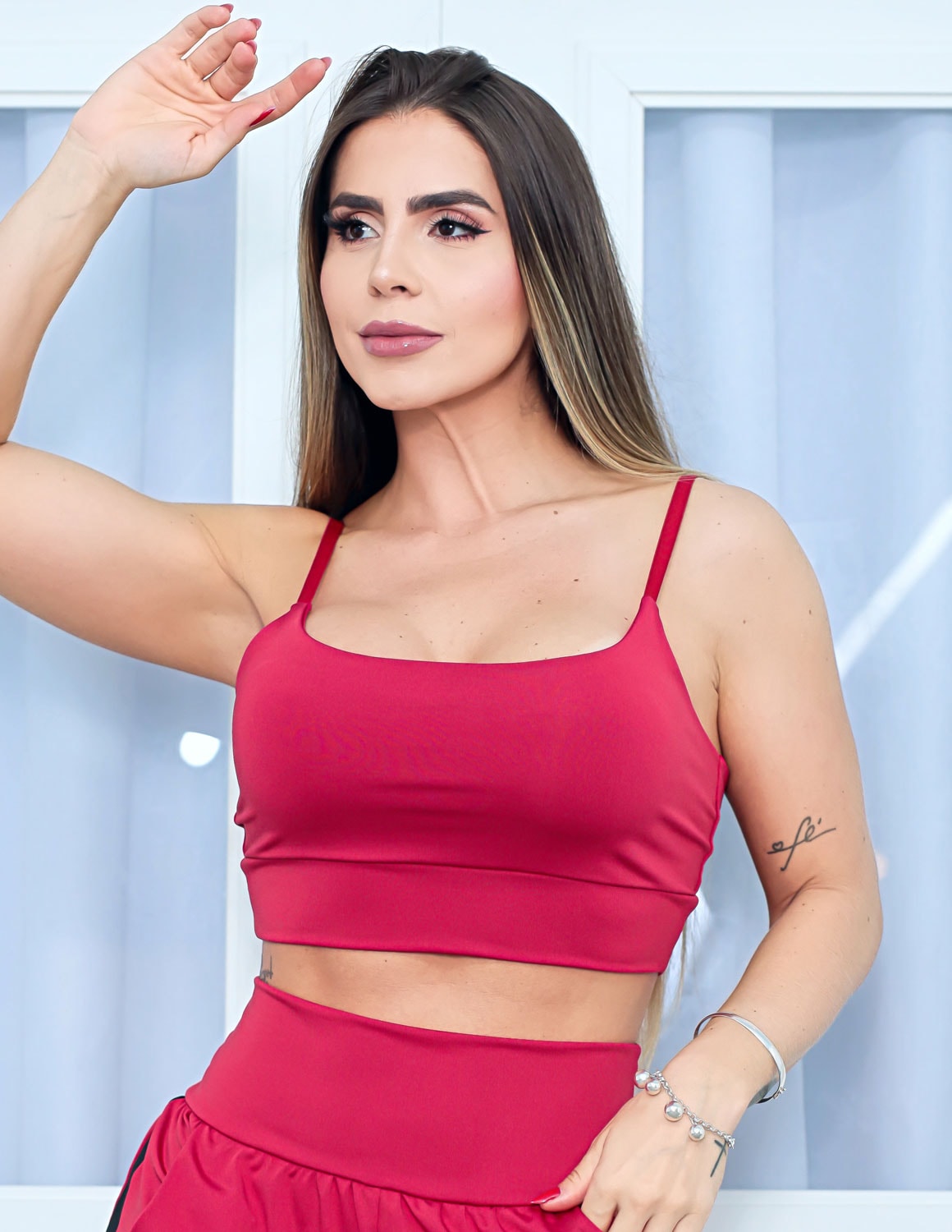 Conjunto Fitness Feminino com Shortinho e Top Alcinha