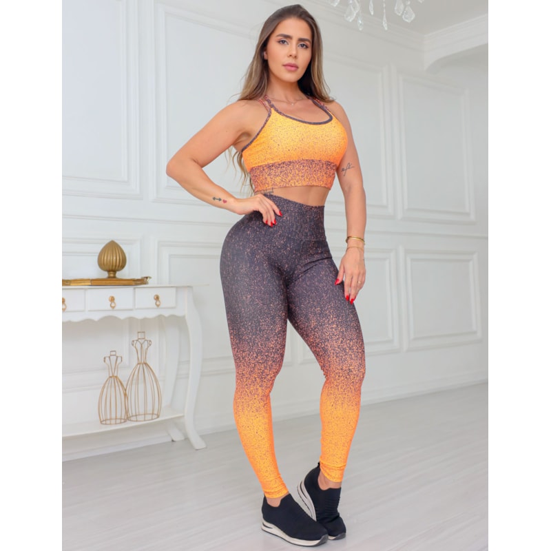 Conjunto Feminino Degradê com Calça Legging Cintura Alta e Top com Bojo para Academia