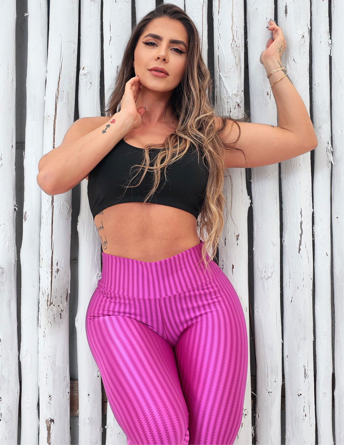 Conjunto Feminina com Top e Calça em Poliamida Texturizada 3D Moda Fitness