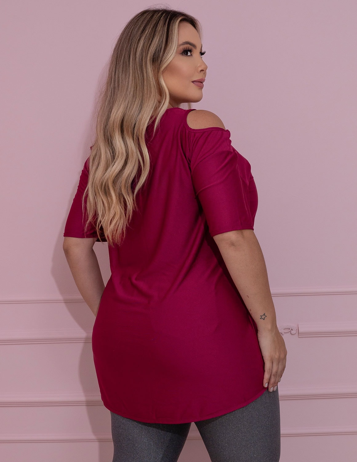 Blusa Dry Fit Feminina com Recorte nos Ombros Plus Size