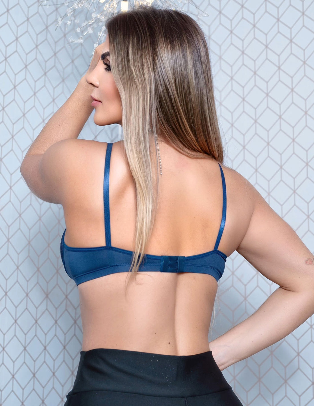 Sutiã Renda Elegante com Bojo Estruturado e Suporte Perfeito
