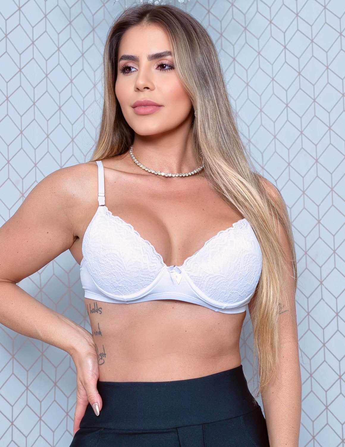 Sutiã Fitmoda com Bojo Estruturado e Aplicação de Renda
