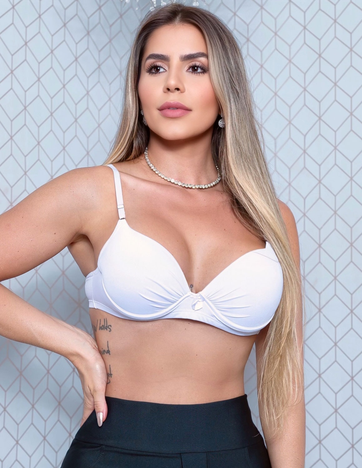 Sutiã Básico com Bojo Fitmoda com Aro em Poliamida Alça Ajustável