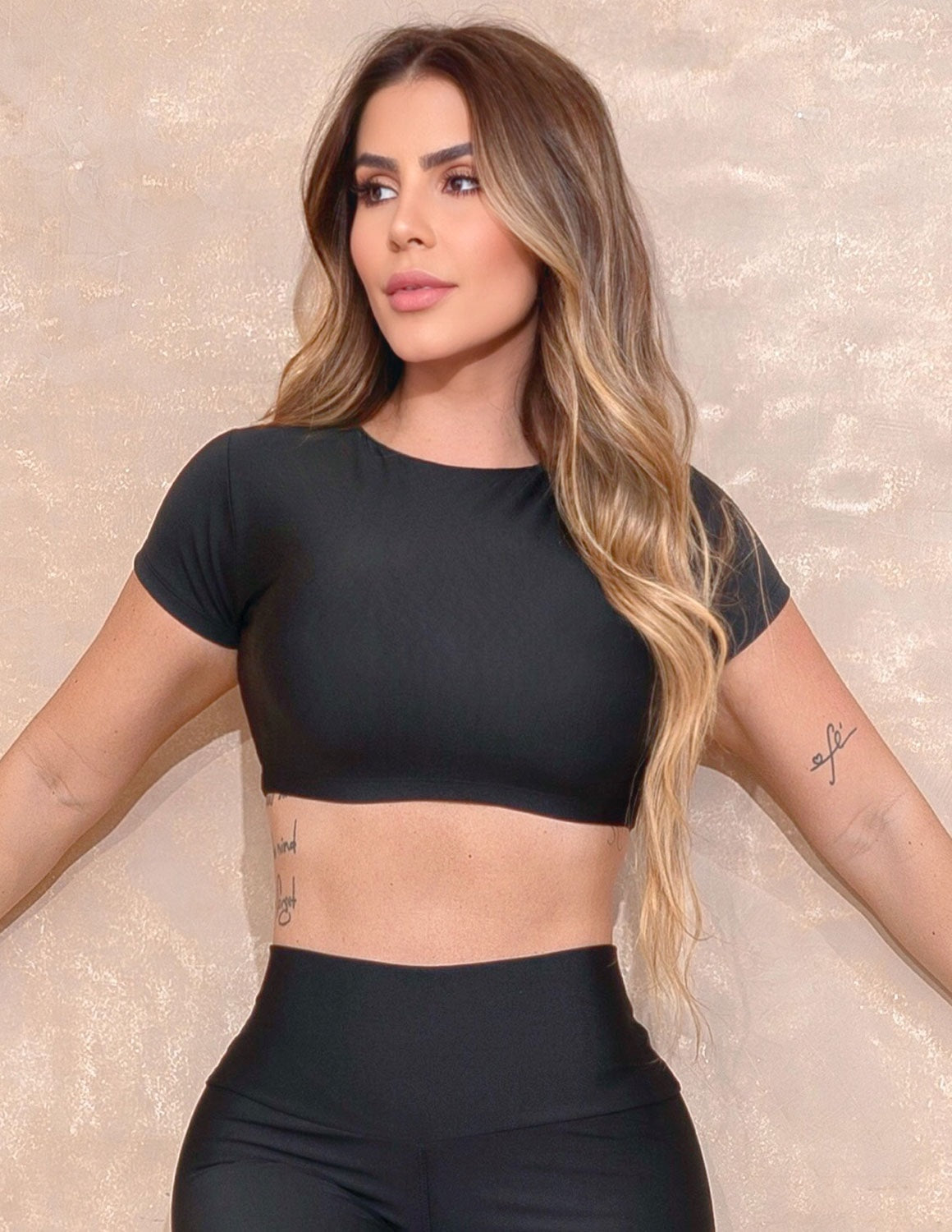 Cropped Fitness Feminino com Manguinhas