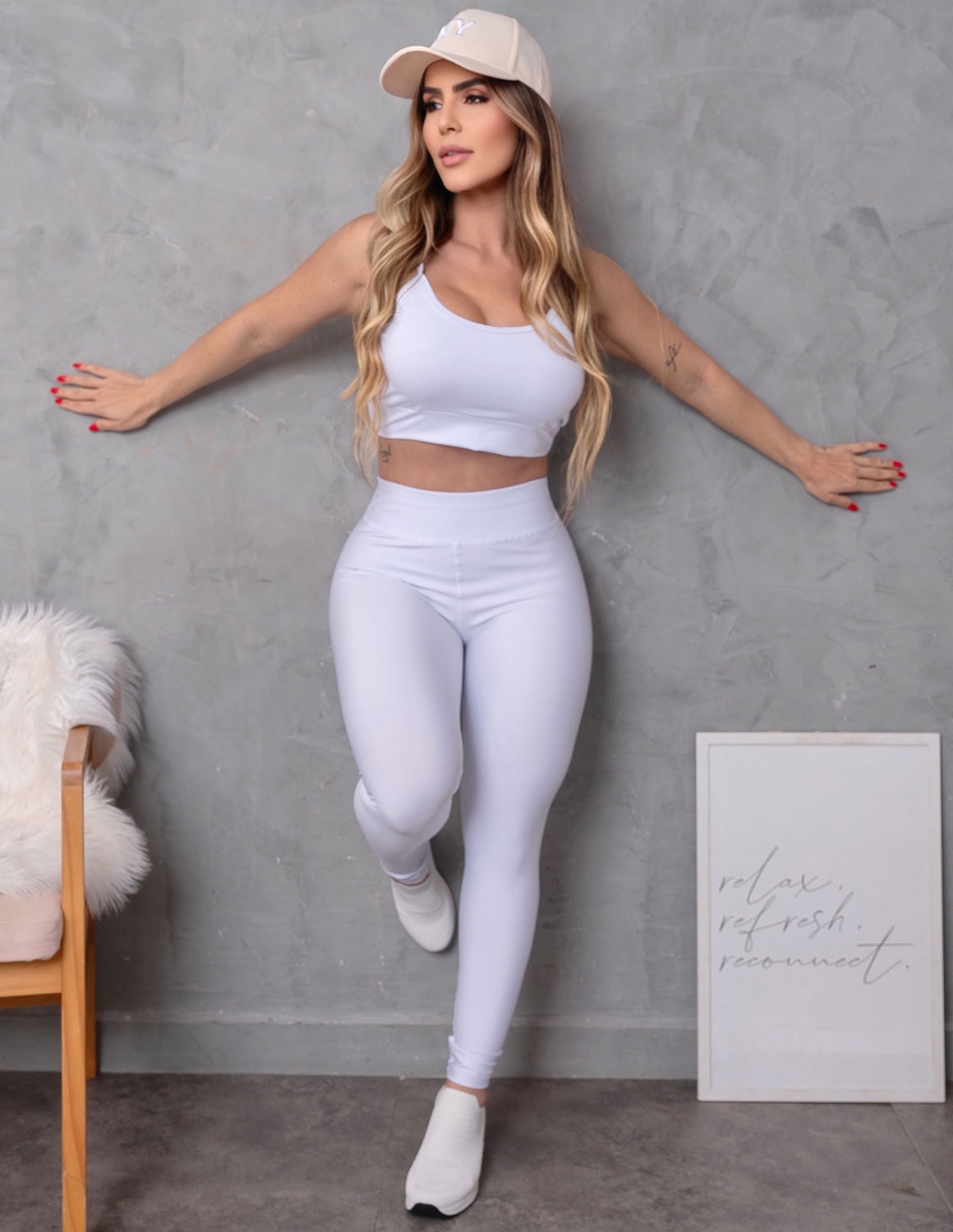 Look Fitness Feminino Zero Transparência Calça Cintura Alta e Cropped com Bojo Remvovível
